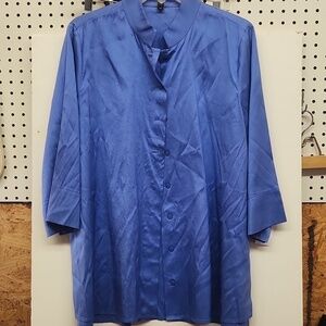 Eileen Fisher women's size small 100%silk blouse blue button front
